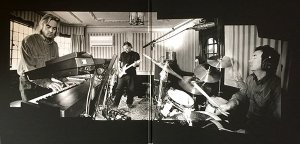 R-6268164-1415300917-7904